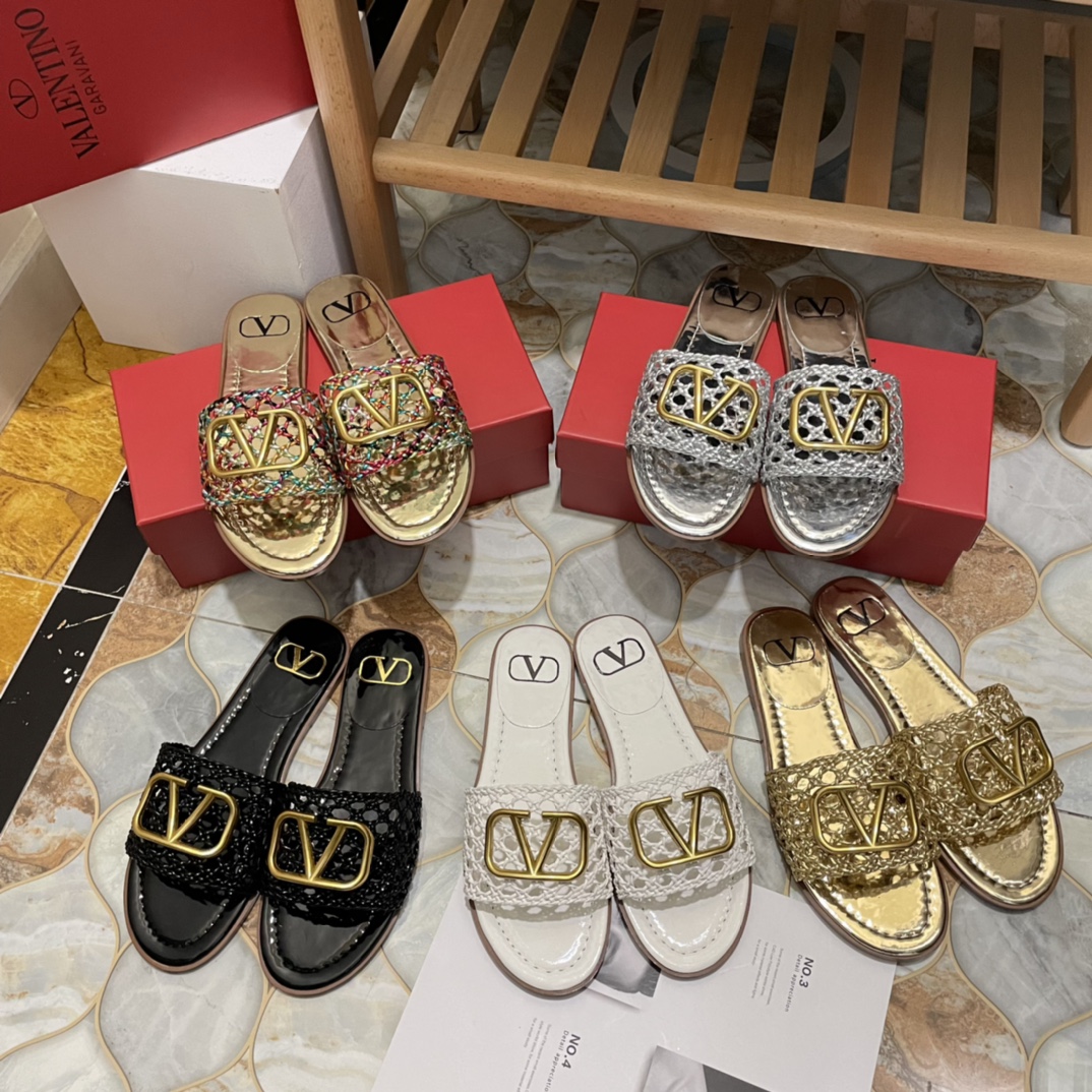 VALENTINO new hollow out slippers-Luxeon