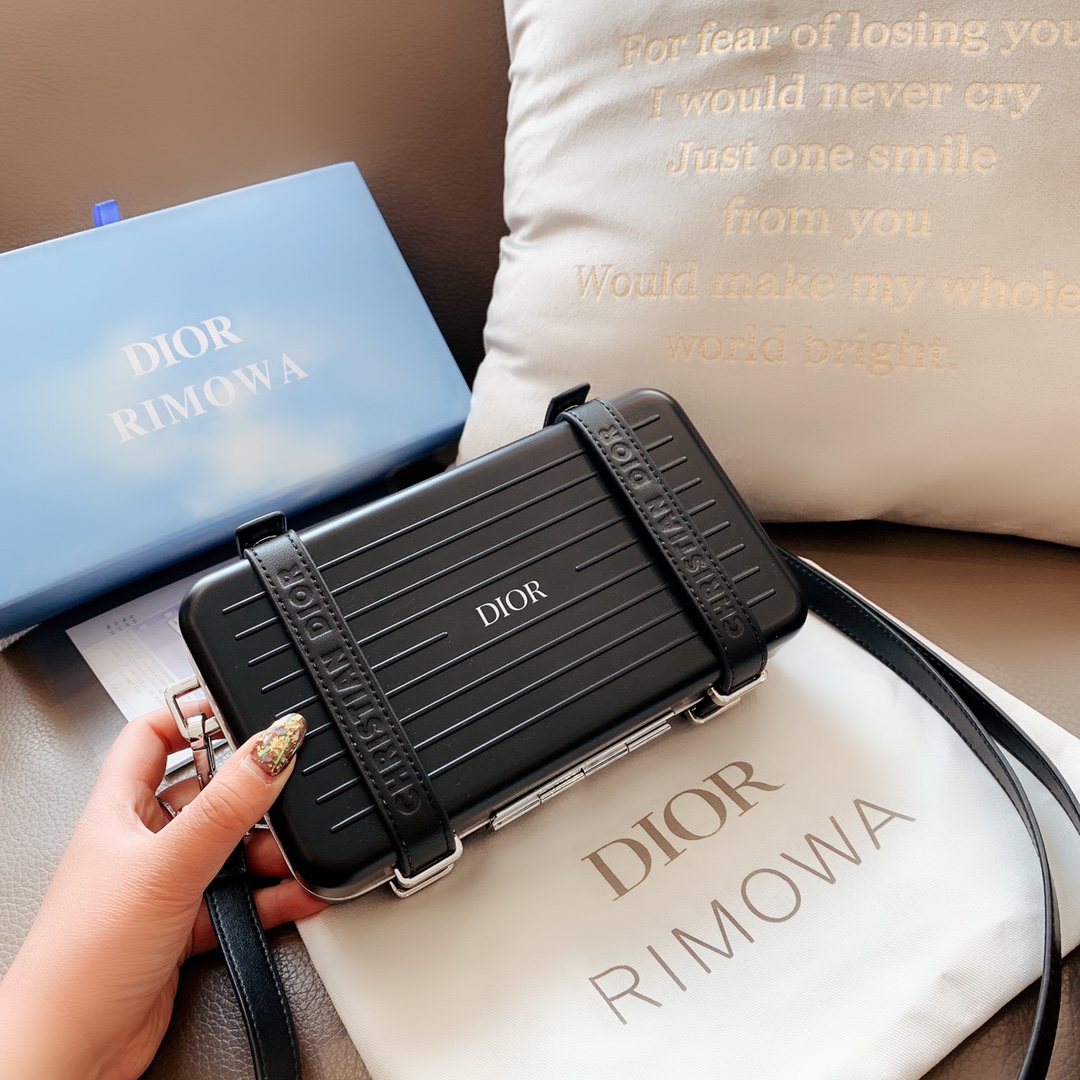 D style fashion shoulder bag-Luxeon