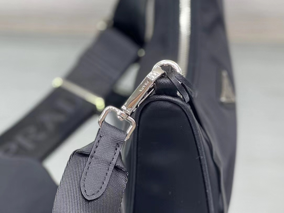 PRA Nylon shoulder bag-Luxeon