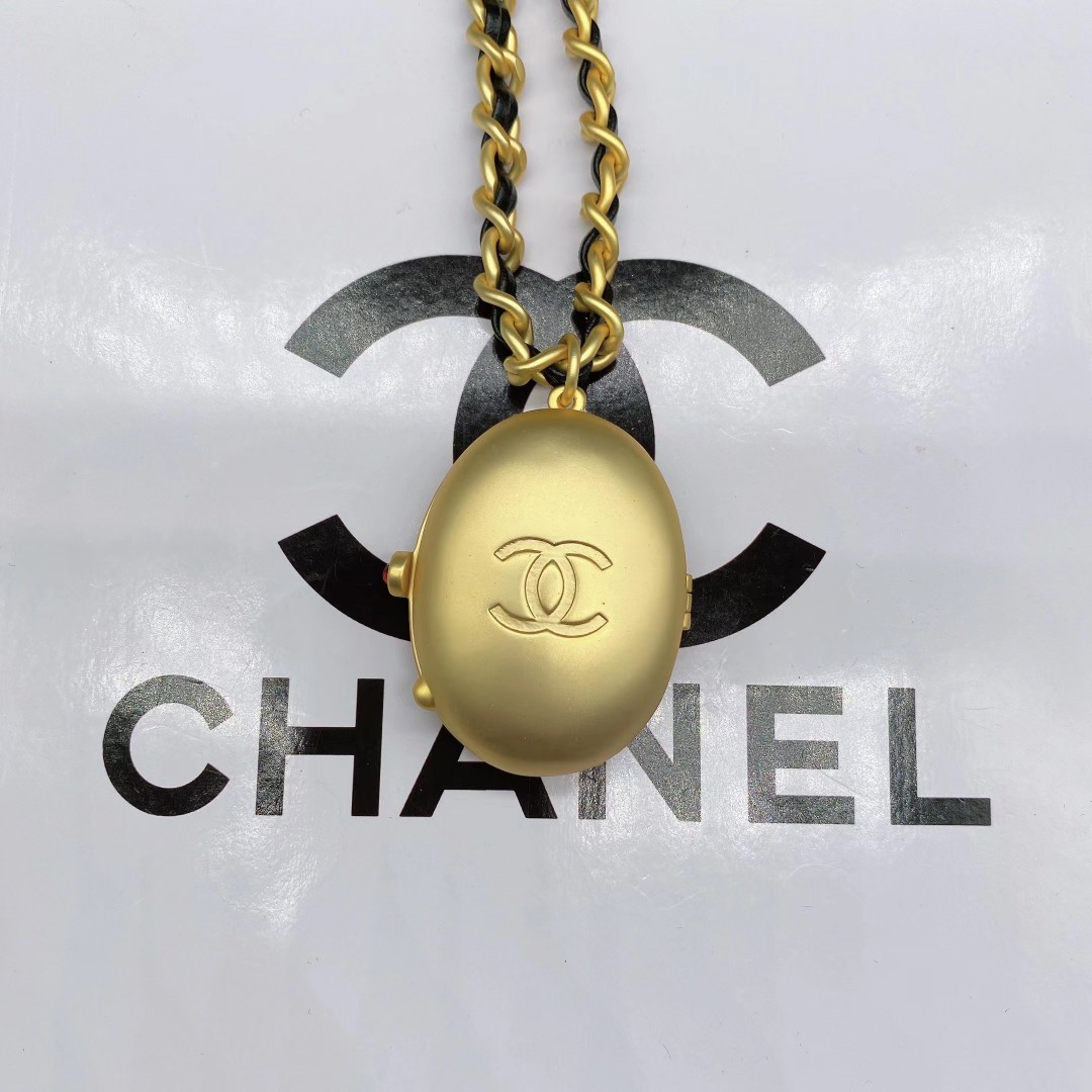 C style New Necklace-Luxeon