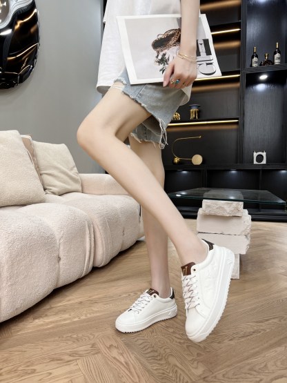 L style trendy women sneakers casual shoes-Luxeon