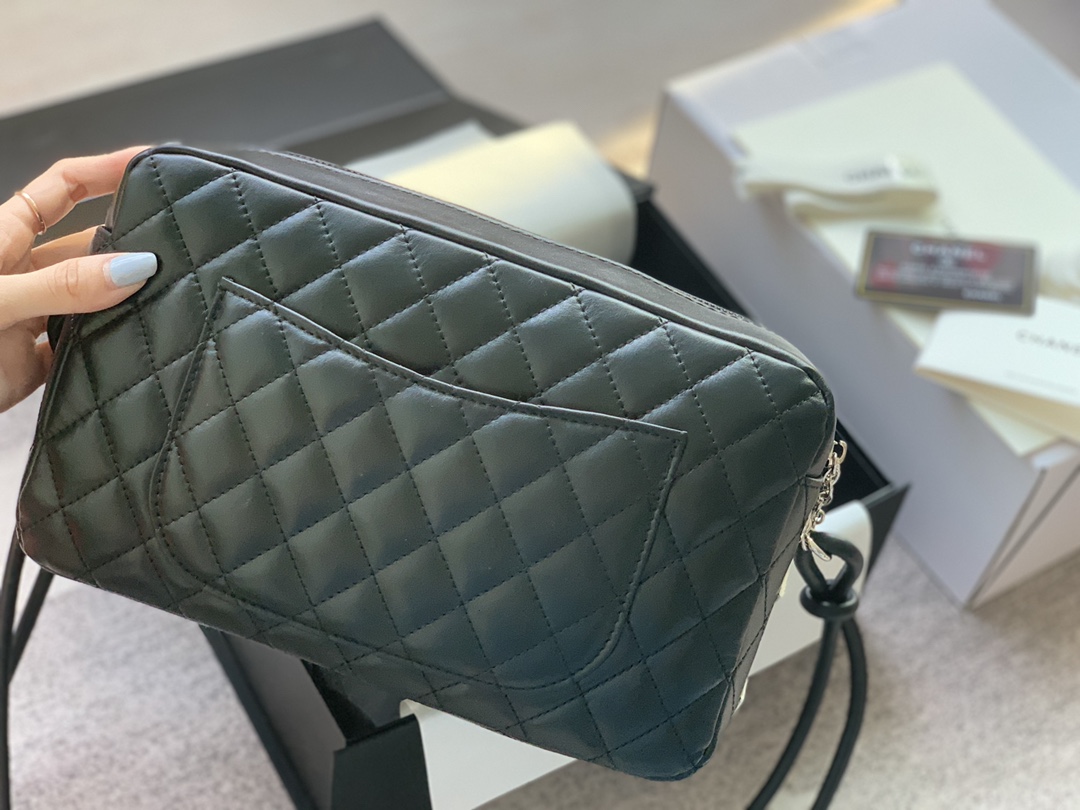 C style vintage handbag-Luxeon