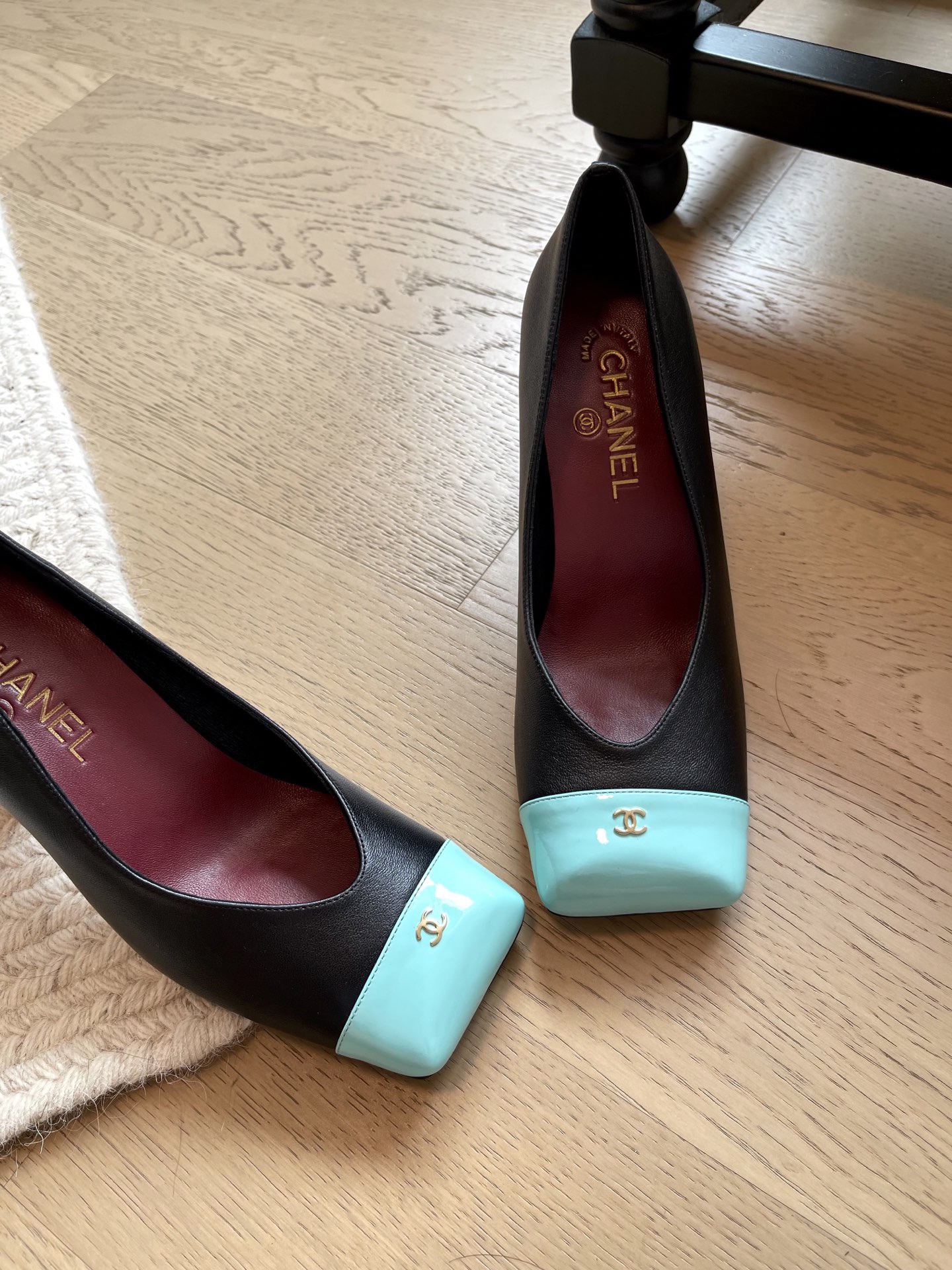 High heels 42