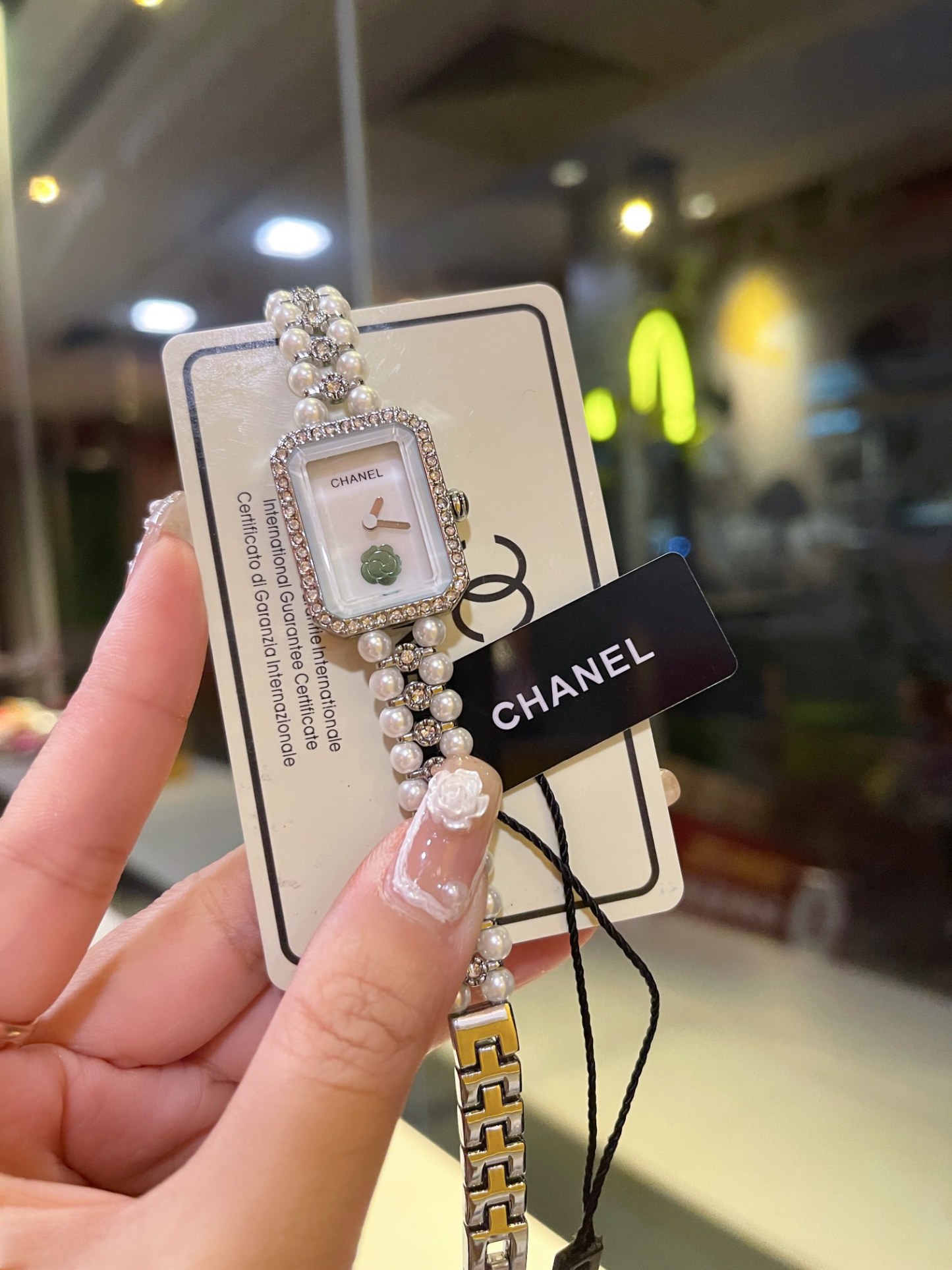 C style Women Pearl Bracelet Watch-Luxeon