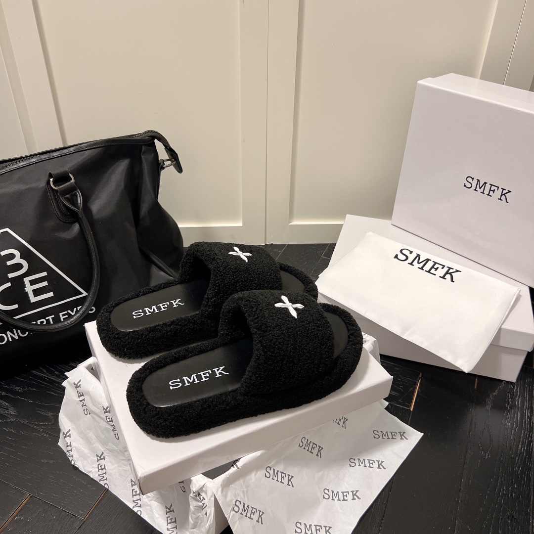 SMFK new wool fuzz slippers-Luxeon