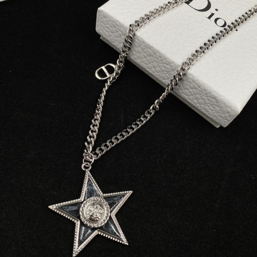 D style Fashion Quagram Star Necklace-Luxeon