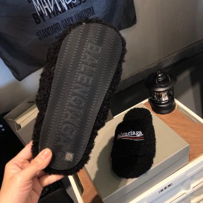 B style new women fur slippers with logo upper-Luxeon