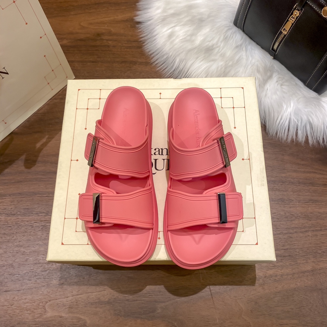 Mcqueen women thick sole sandals-Luxeon