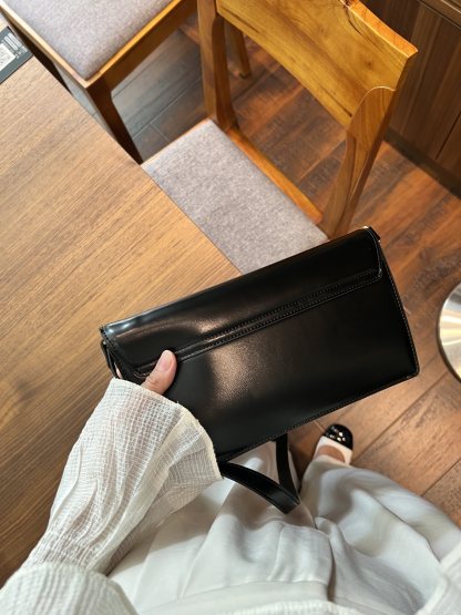 C style trapeze handbag-Luxeon