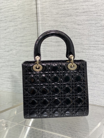patent leather handbag 24*20*11cm