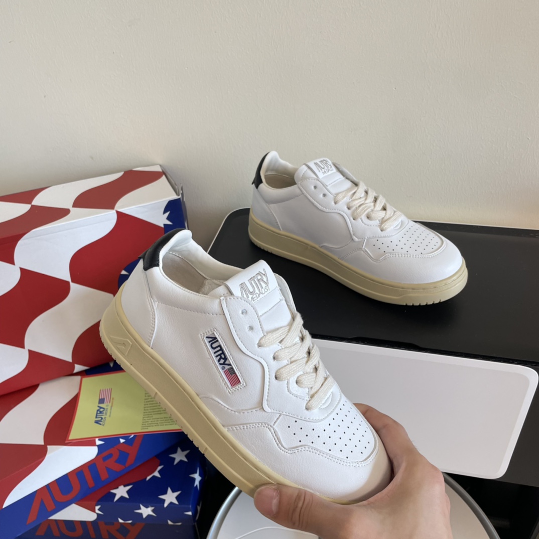 AUTRY new women vulanized shoes sports shoes-Luxeon