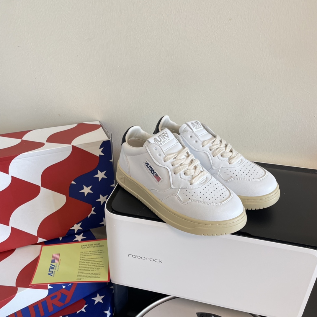 AUTRY new women vulanized shoes sports shoes-Luxeon