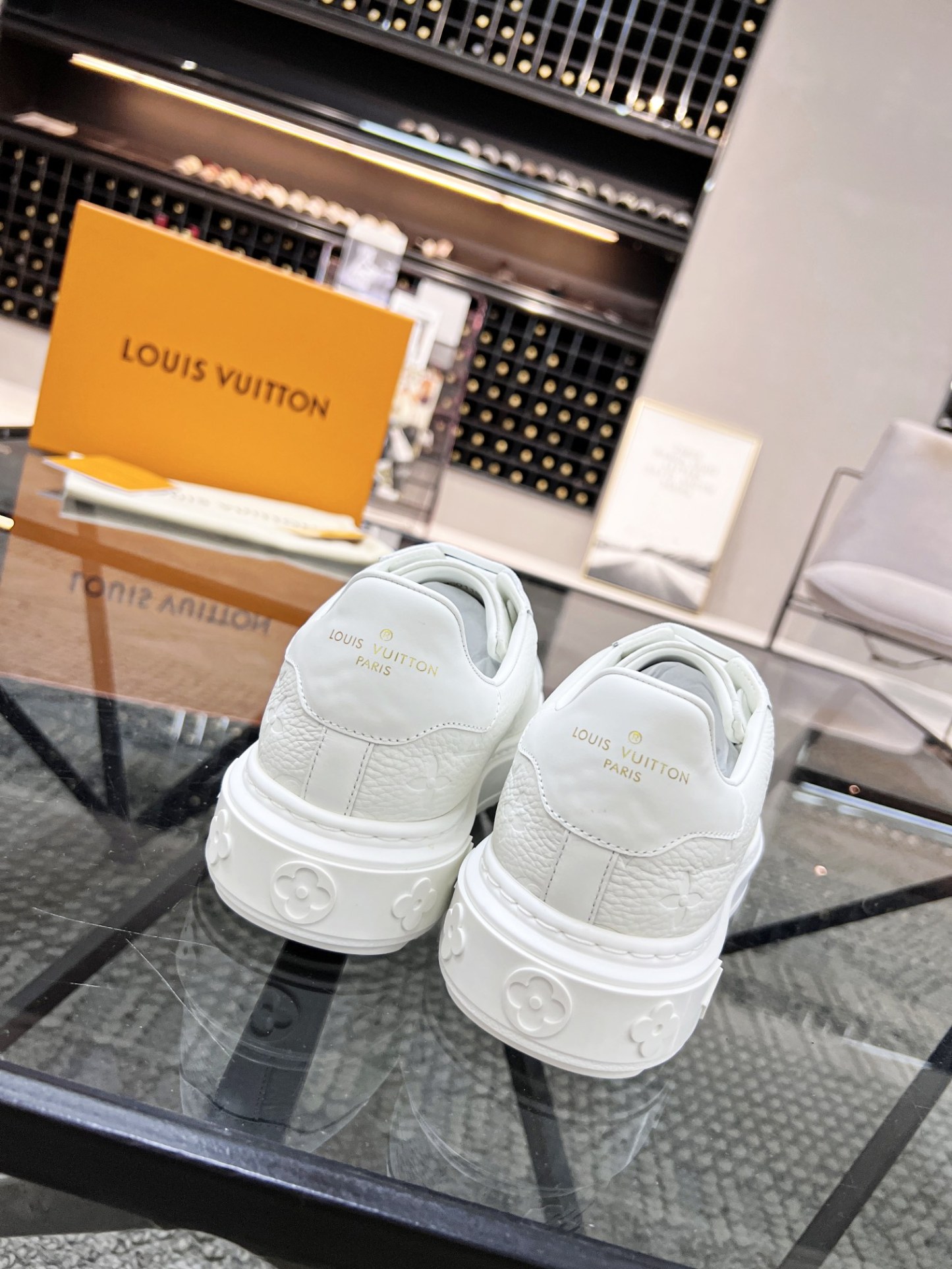 L style trendy women sneakers casual shoes-Luxeon