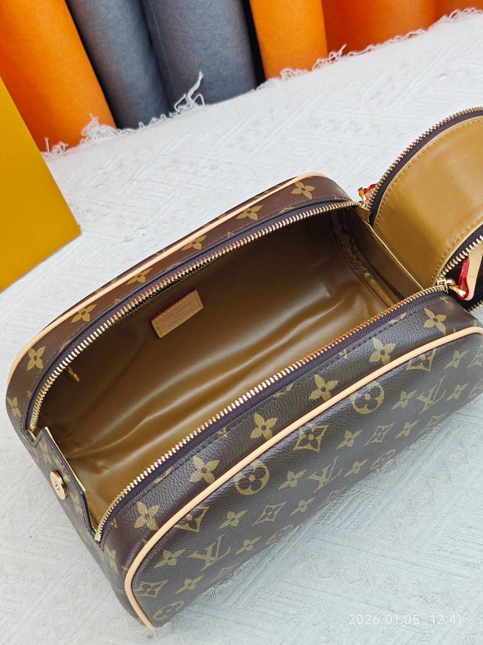 handbag  28*15*16.5cm