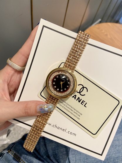 C style Women Wristwatch Quartz Movement Elegant Fashion-Luxeon