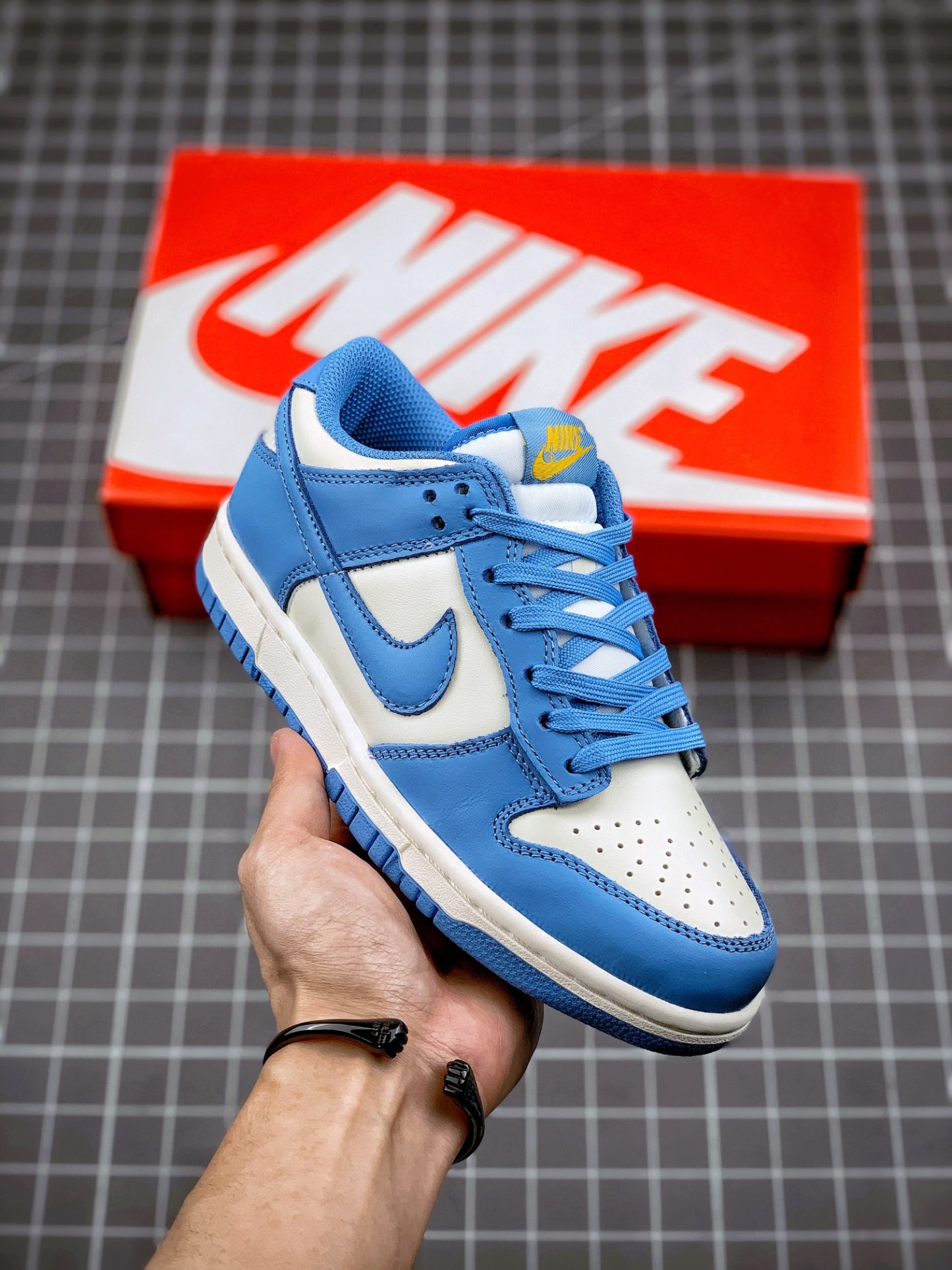 . SB Dunk Low "UNLV" sneakers-Luxeon