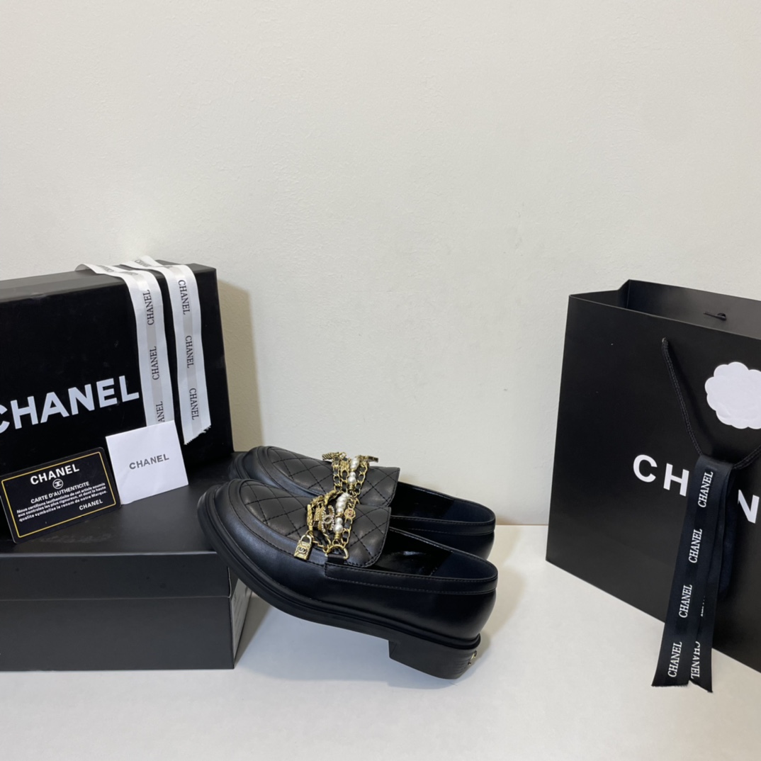 C style Double C Chain Loafers-Luxeon