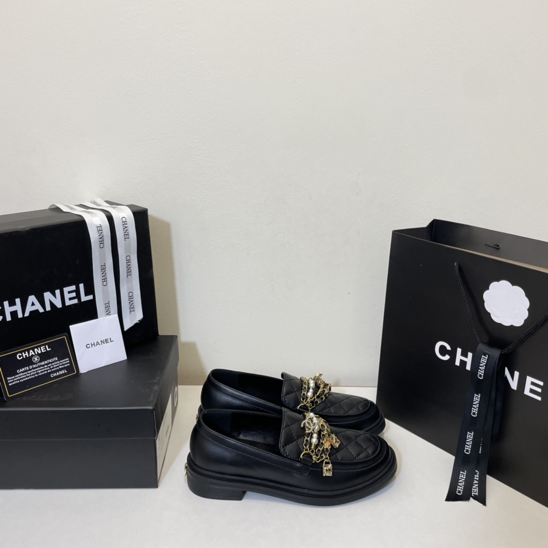 C style Double C Chain Loafers-Luxeon