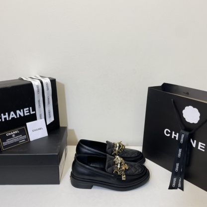 C style Double C Chain Loafers-Luxeon