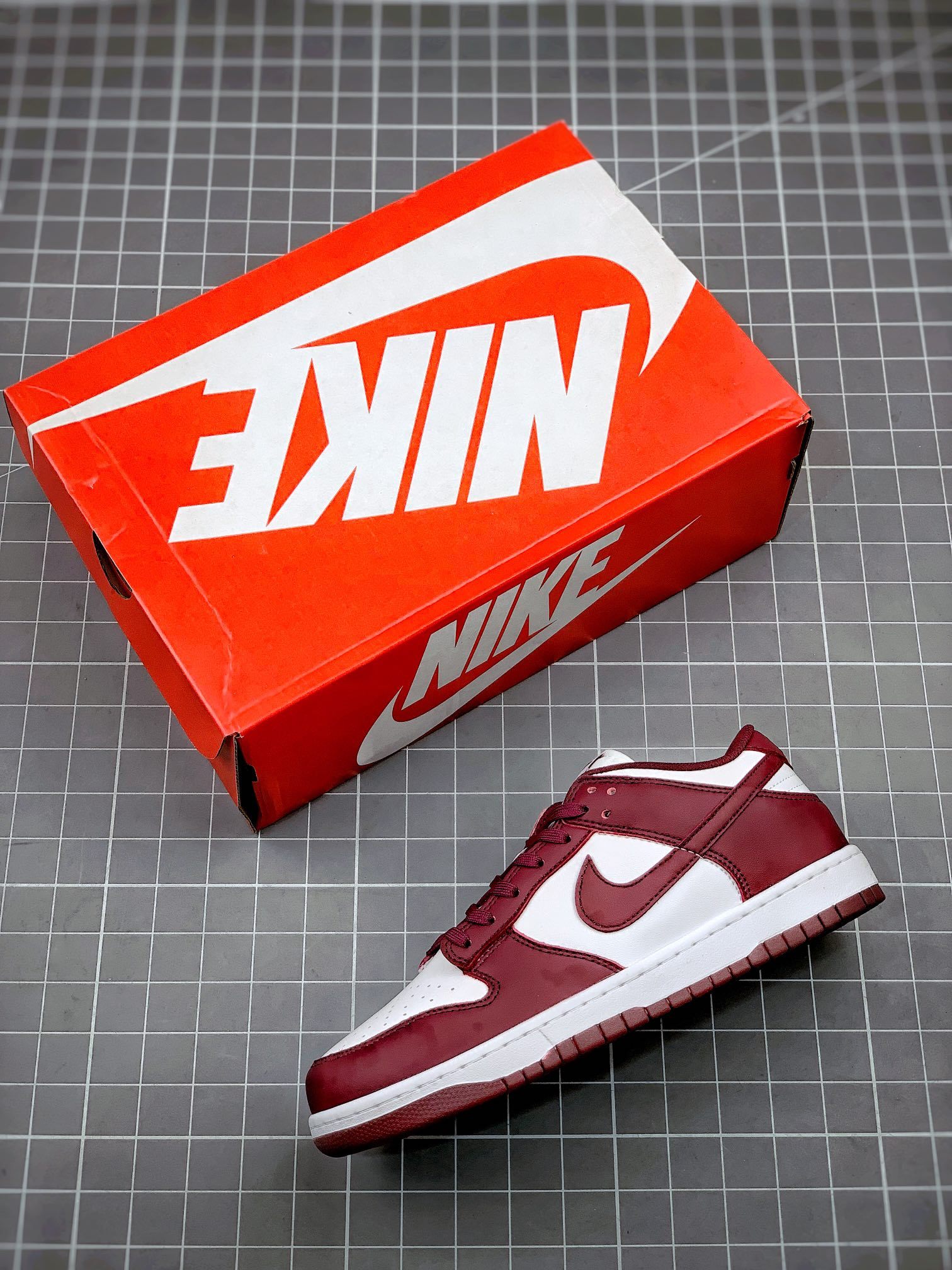 . SB Dunk Low "UNLV" sneakers-Luxeon