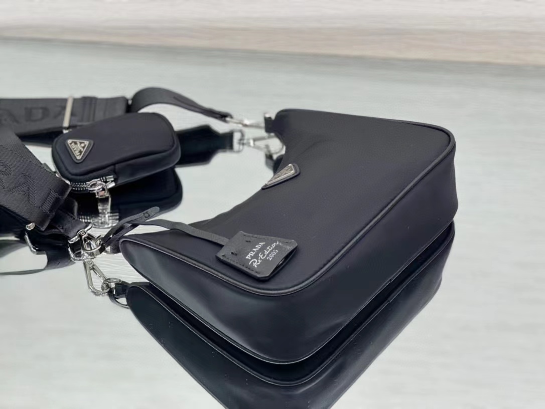 PRA Nylon shoulder bag-Luxeon
