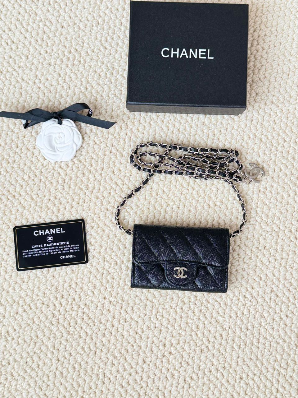 Small leather bag with caviar pattern 11.3*7.5*2.1CM