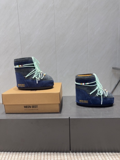 snow boots