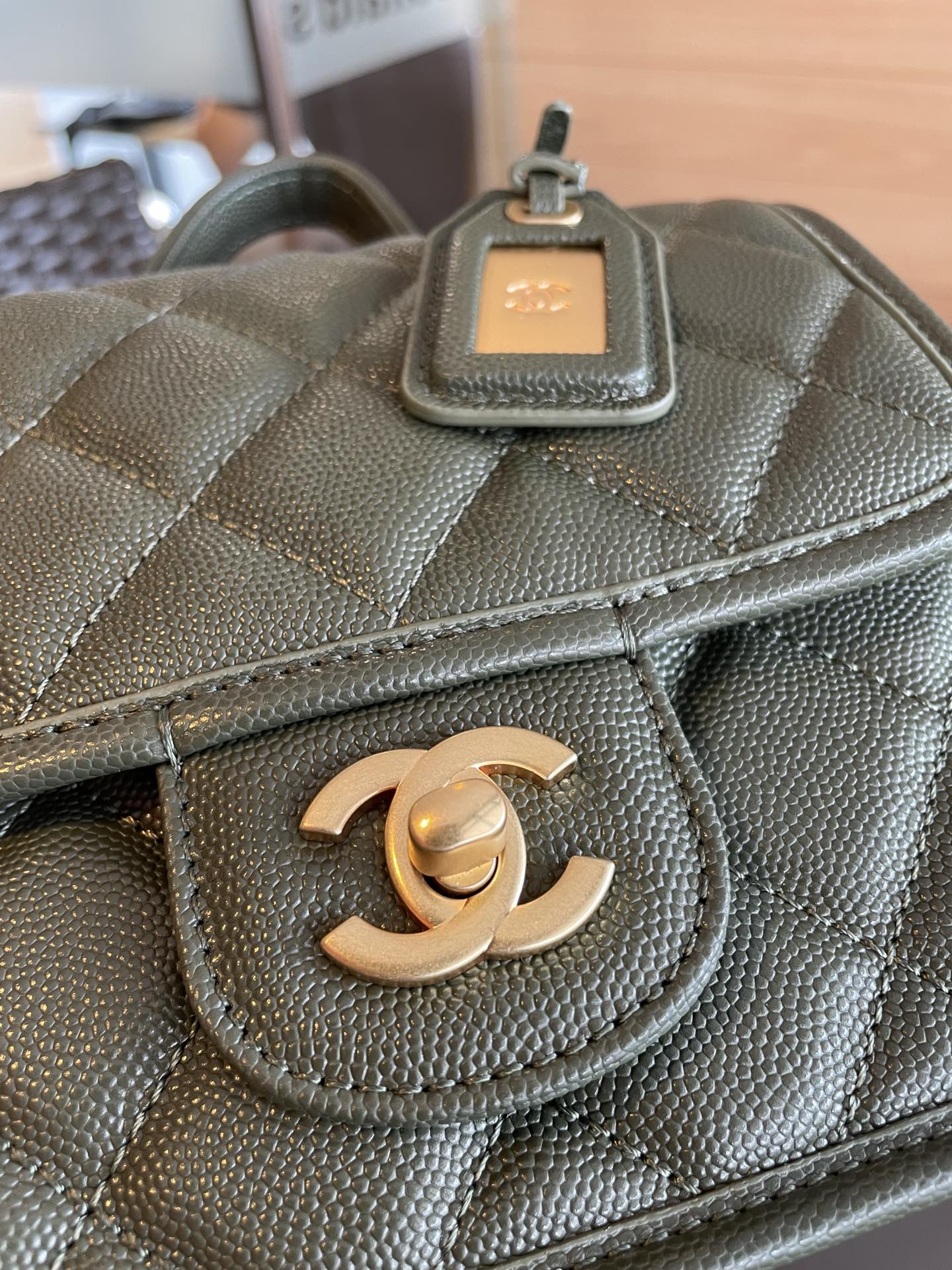 C style 22k handbag-Luxeon