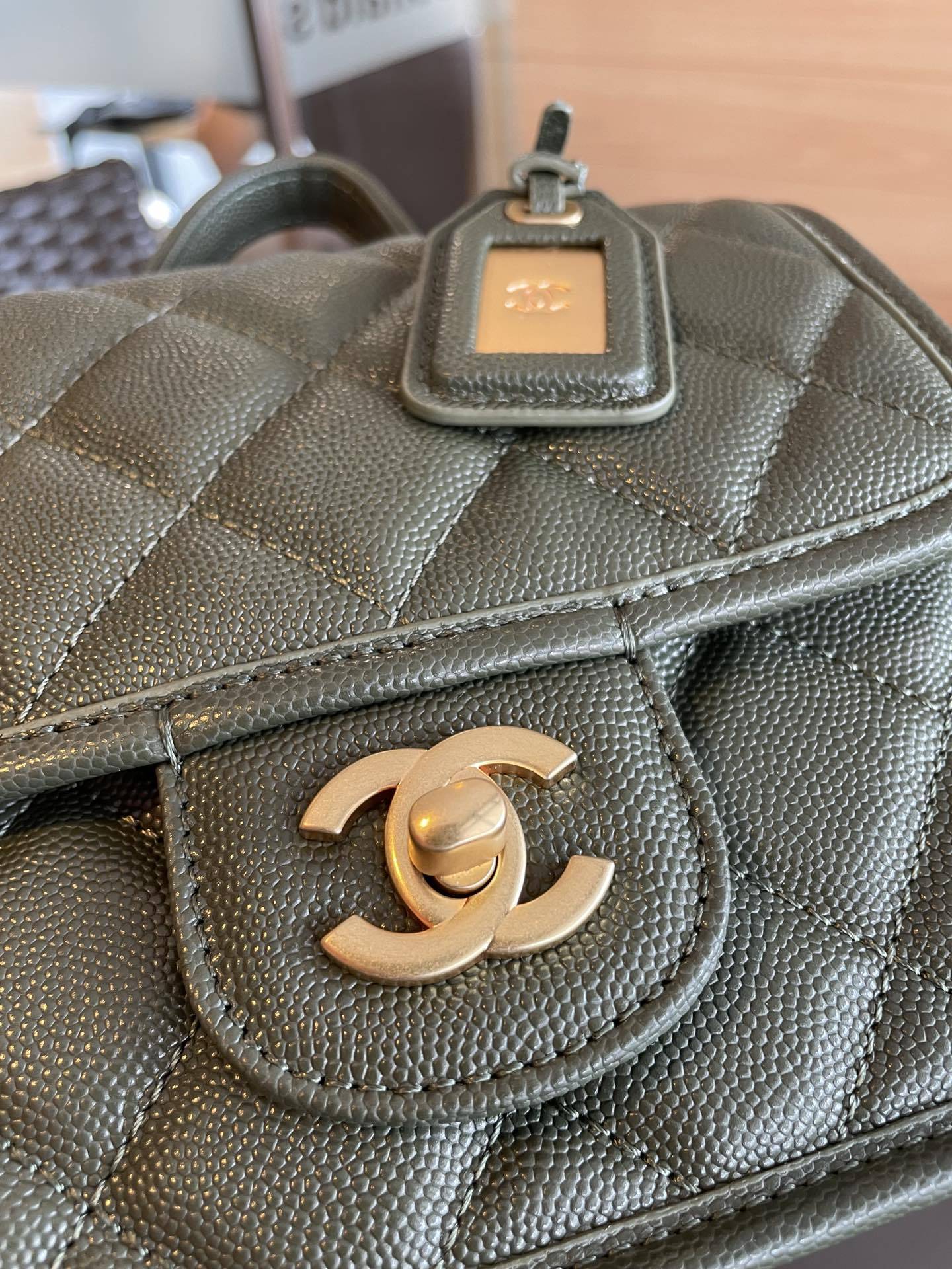 C style 22k handbag-Luxeon