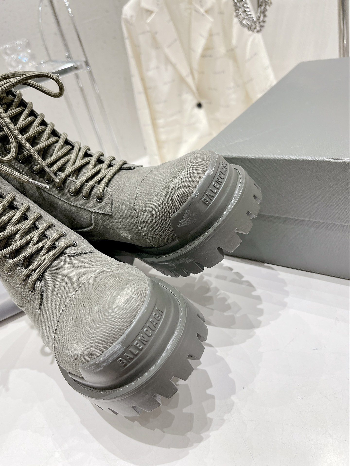 B style Strike big toe boots-Luxeon