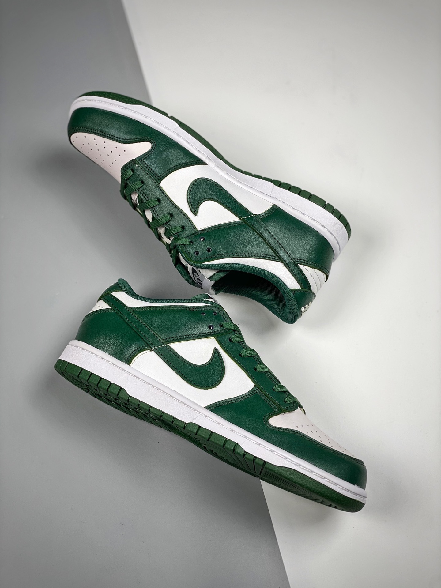 . SB Dunk Low "UNLV" sneakers-Luxeon