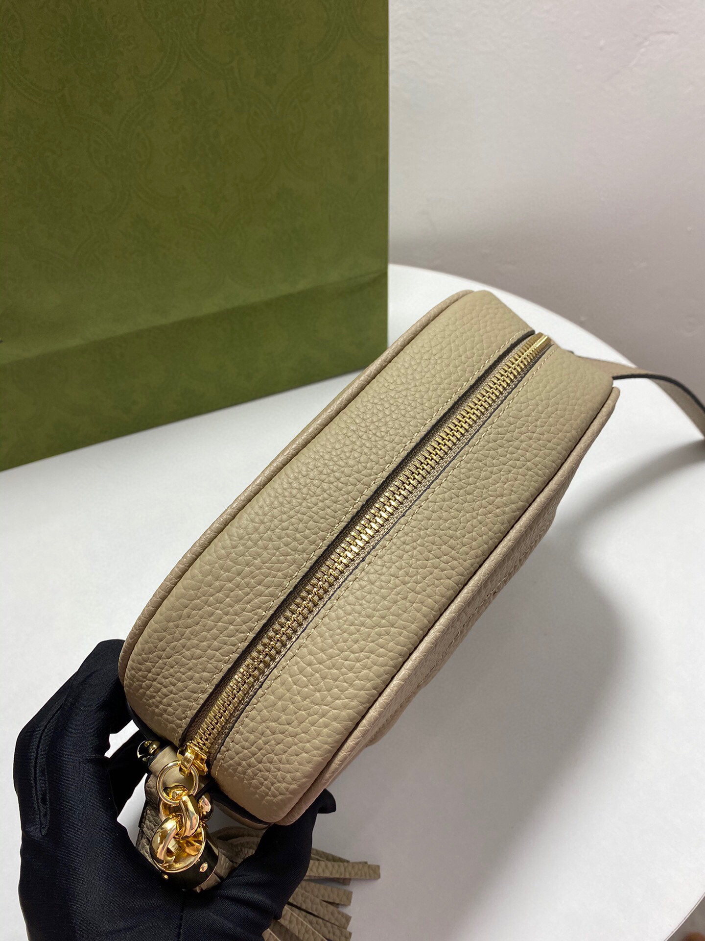 G style lychee pattern Cross-body bag-Luxeon