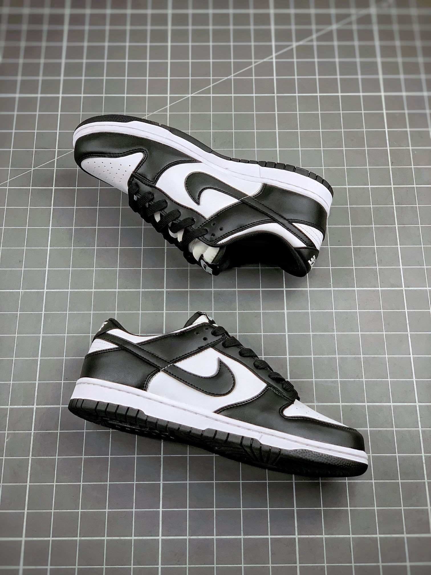 . SB Dunk Low "UNLV" sneakers-Luxeon