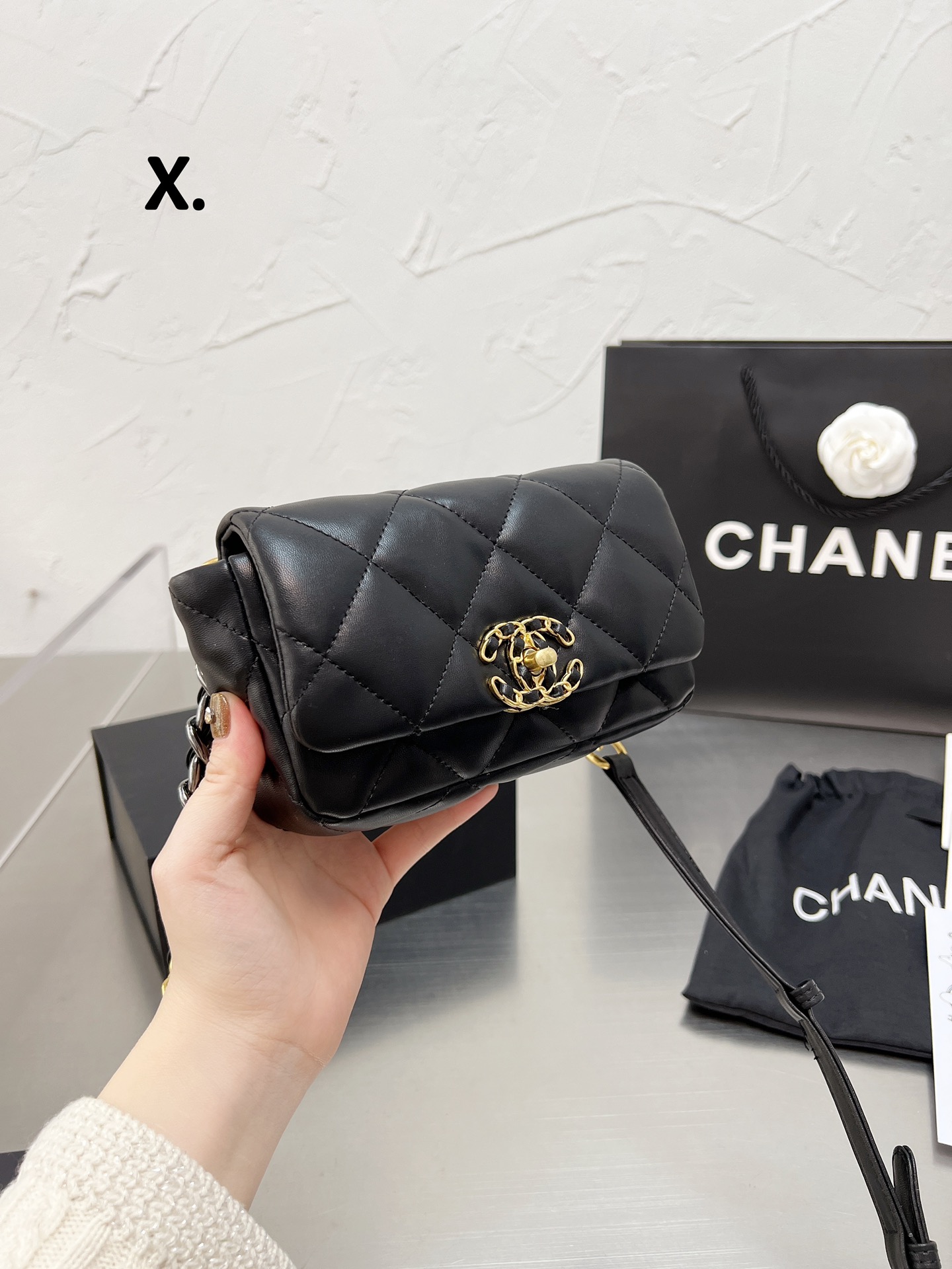 C style Shoulder Bags Handbags-Luxeon
