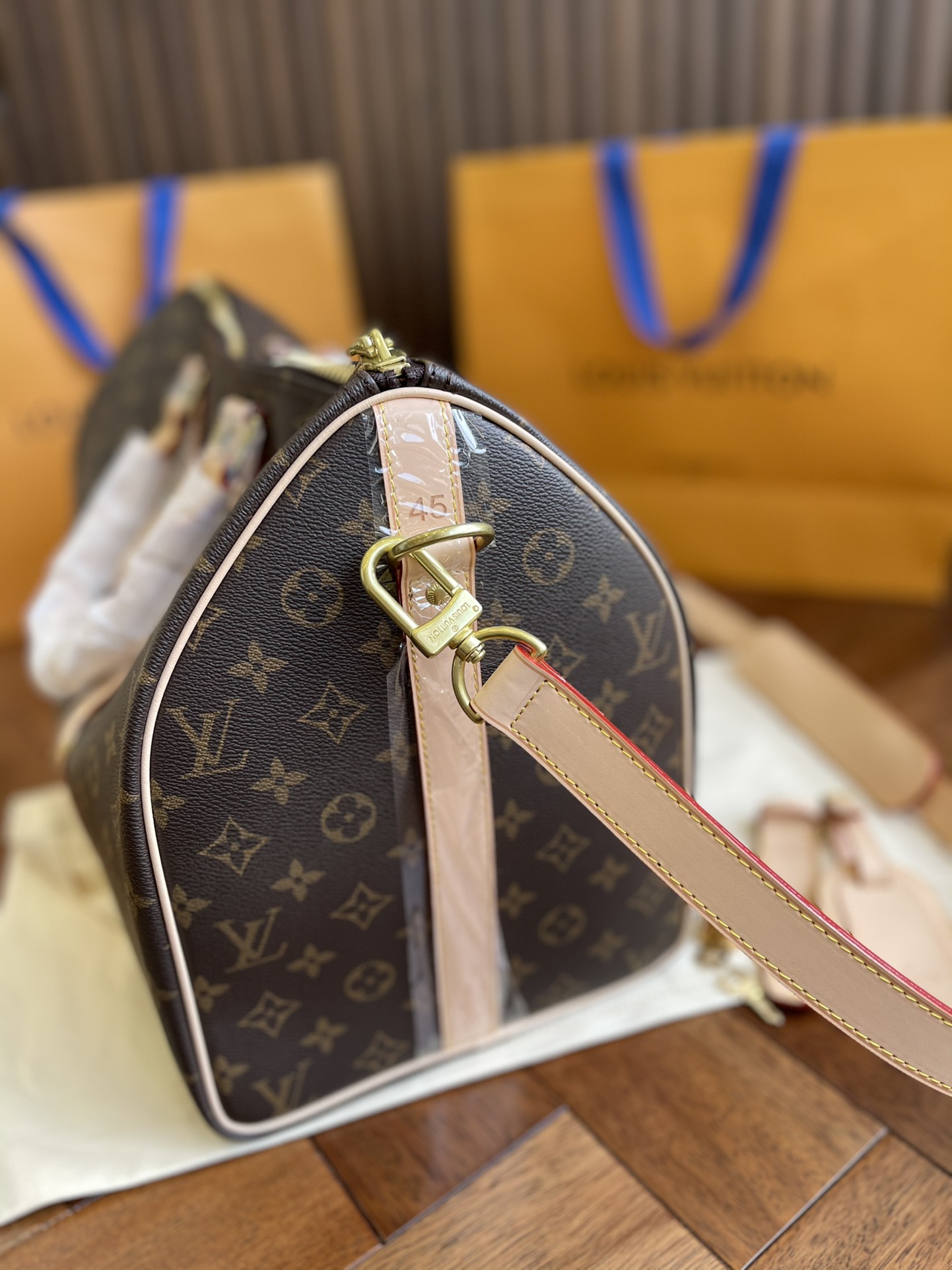 L style . Keepall Travel Bags-Luxeon