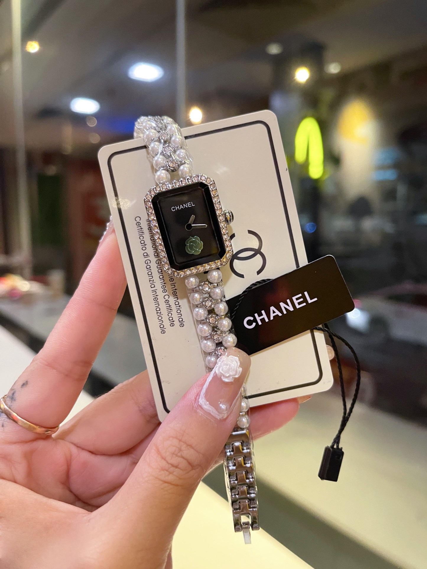 C style Women Pearl Bracelet Watch-Luxeon