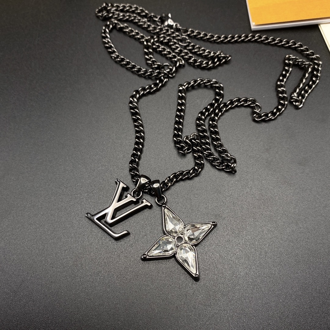 L style New ACC Black Gold Necklace-Luxeon