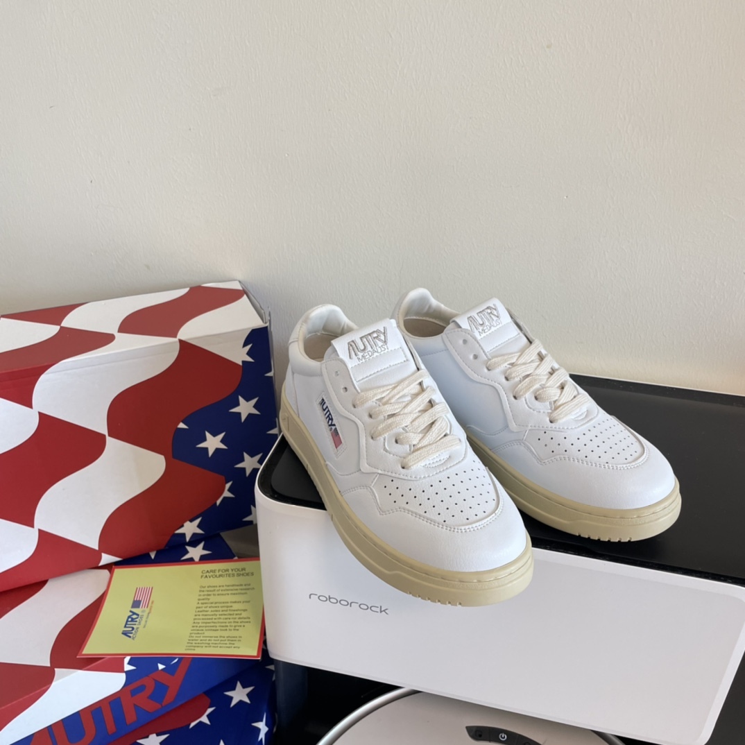 AUTRY new women vulanized shoes sports shoes-Luxeon