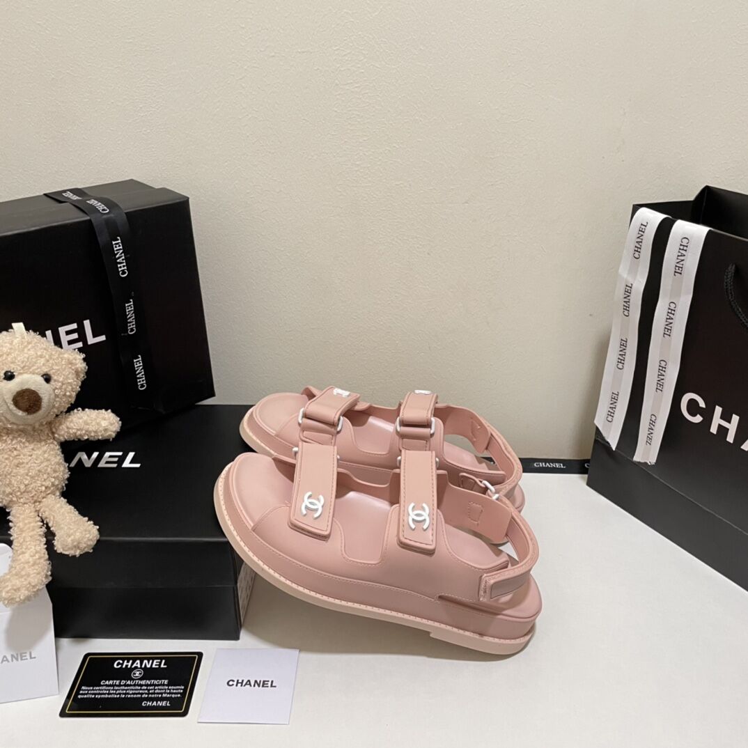 C style Buckle Sandals-Luxeon