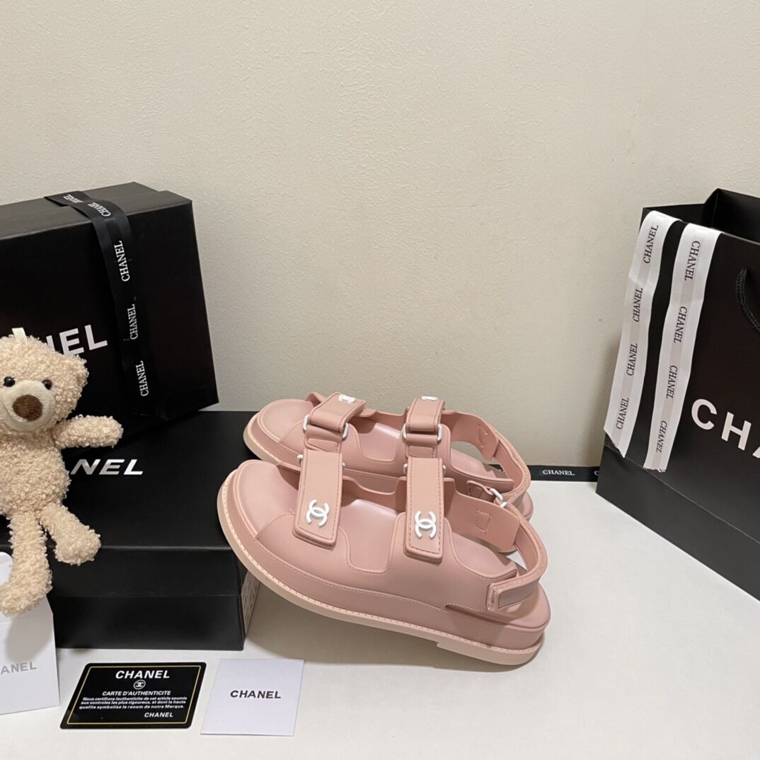 C style Buckle Sandals-Luxeon