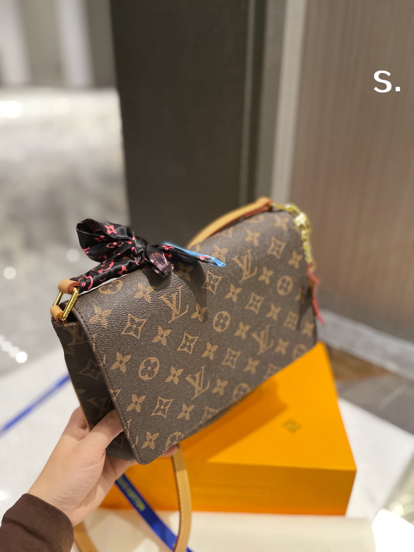 L style bag Handbags Vintage Bags-Luxeon