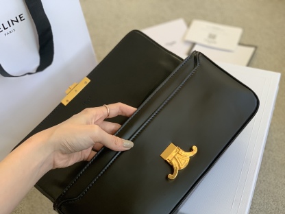 C style trapeze handbag-Luxeon