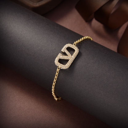 Valentino Fashion Versatile Bracelet-Luxeon