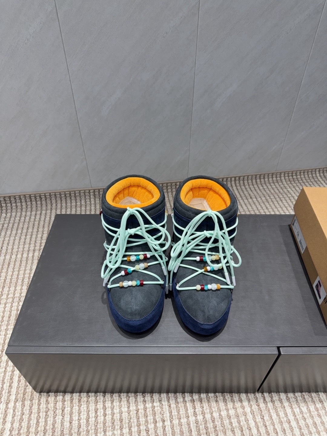 snow boots