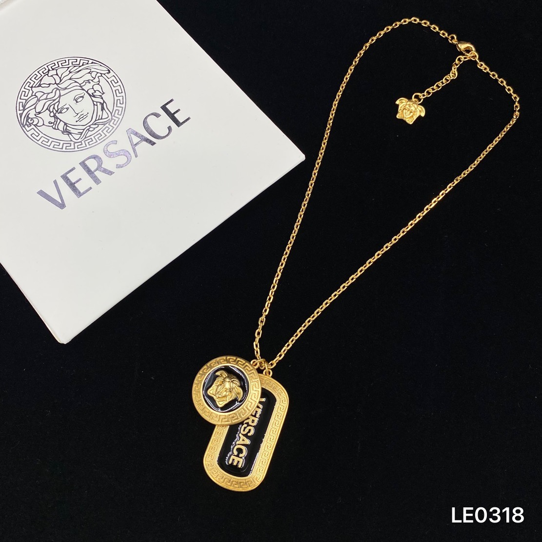Versace necklace-Luxeon