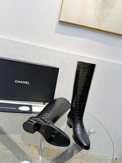 Crocodile-embossed knee-high boots35-41