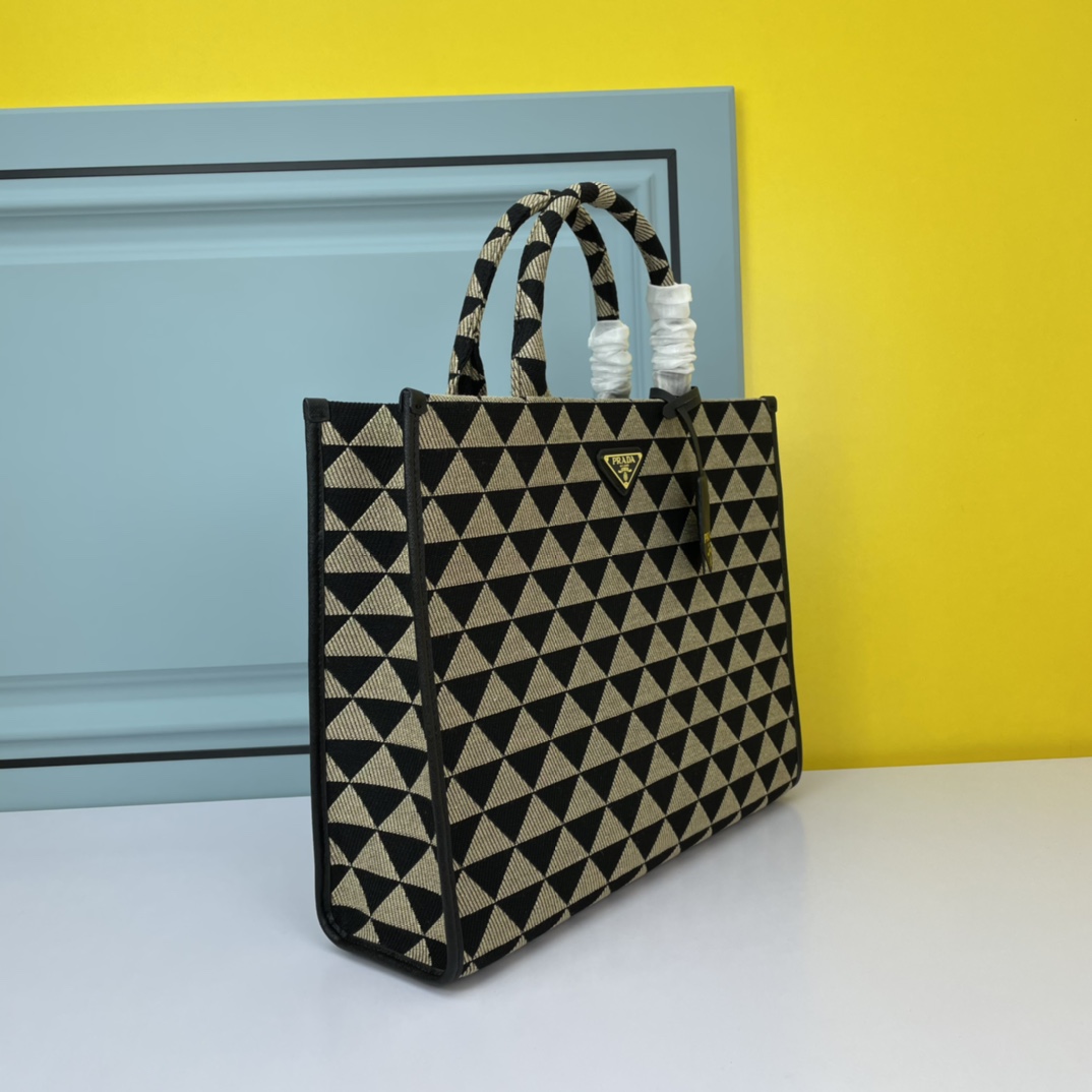 P style handbag-Luxeon