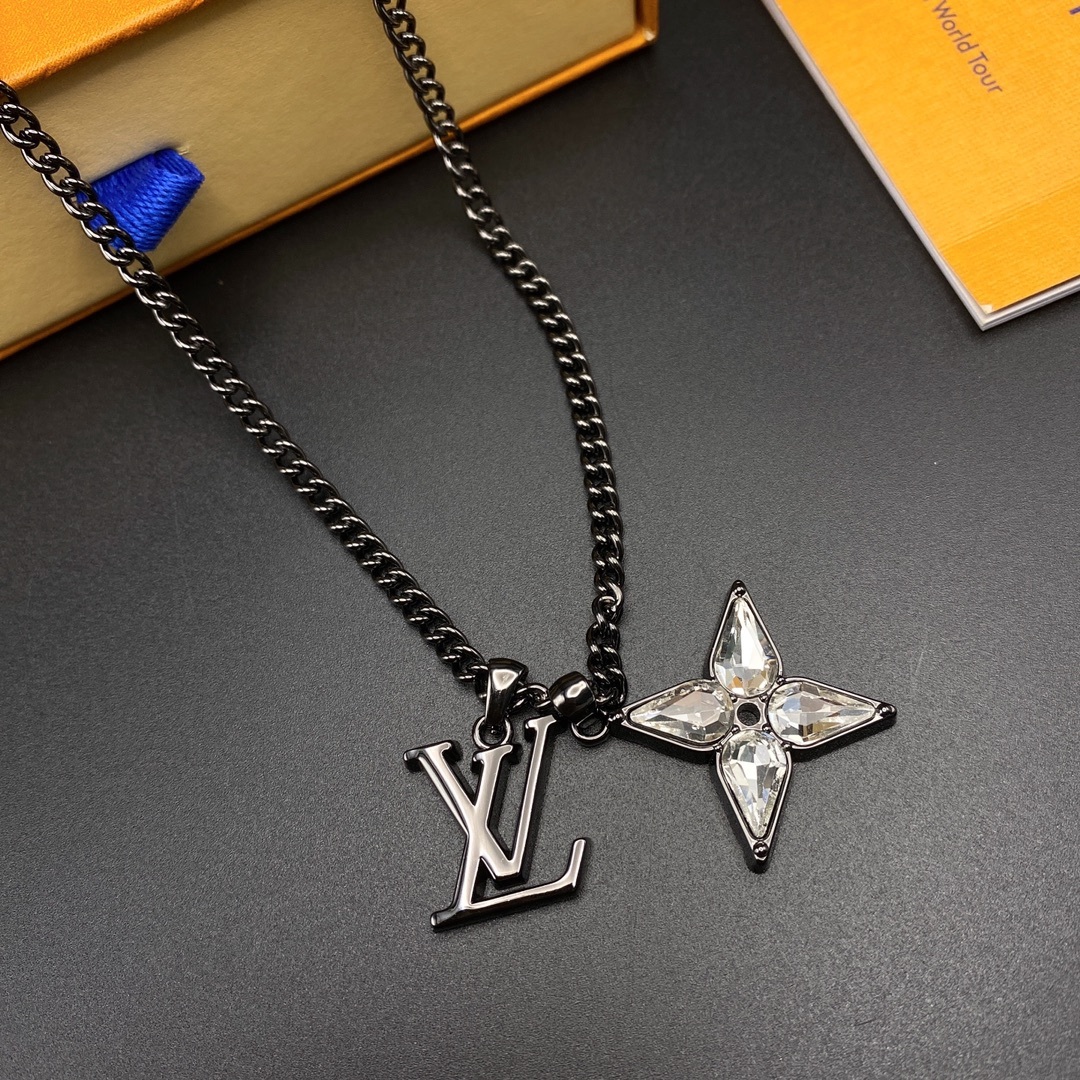 L style New ACC Black Gold Necklace-Luxeon