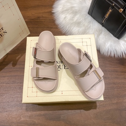 Mcqueen women thick sole sandals-Luxeon