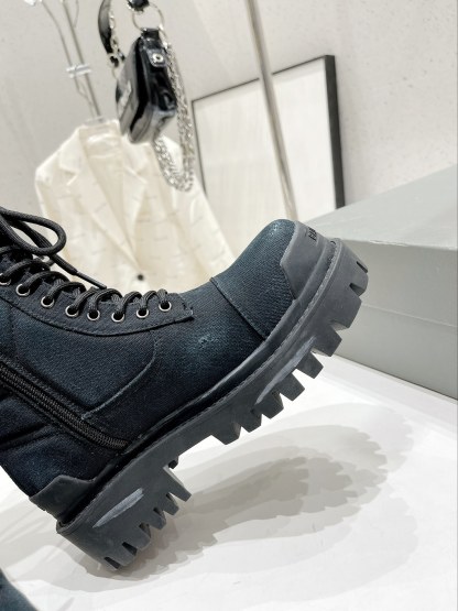 B style Strike big toe boots-Luxeon